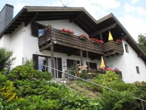 in Starkenburg im Isartaler Landhaus
