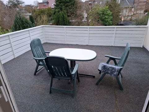 Private Ferienwohnung in Nordenham, großer Balkon