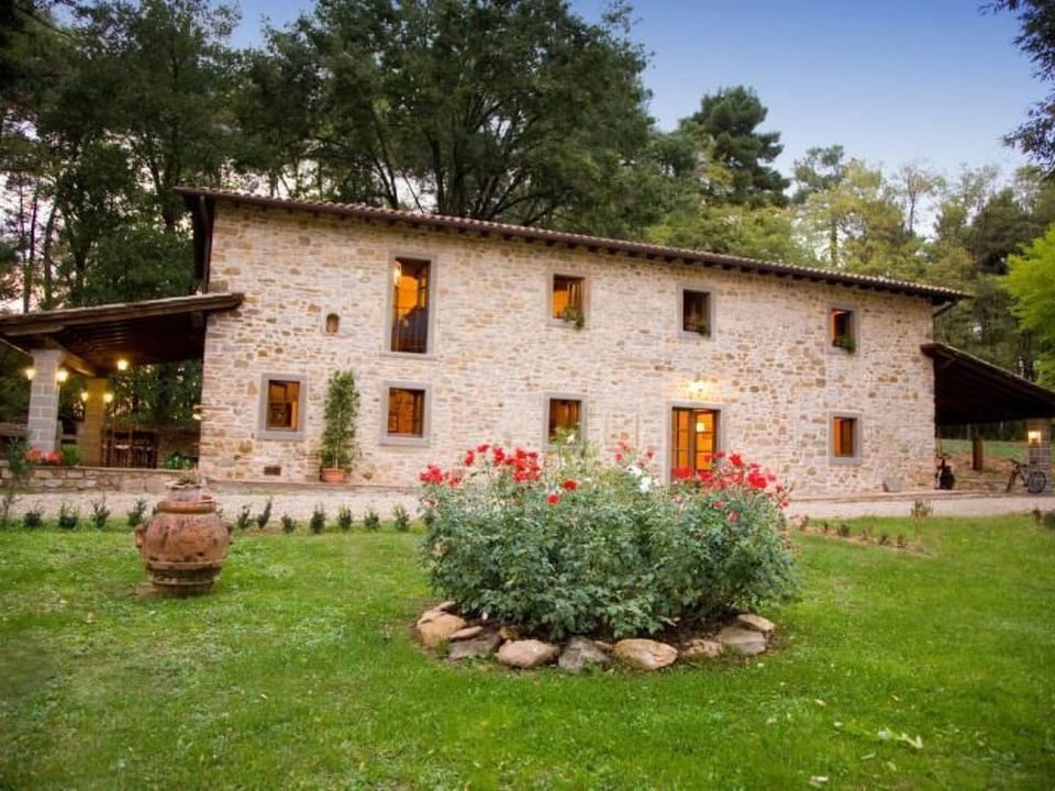 Villa Liz' Anwesen mit privatem Pool - Poppi