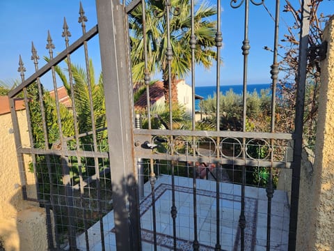 Casa Giusy mit Terrasse und Meerblick