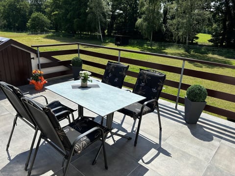 mit großer Dachterrasse