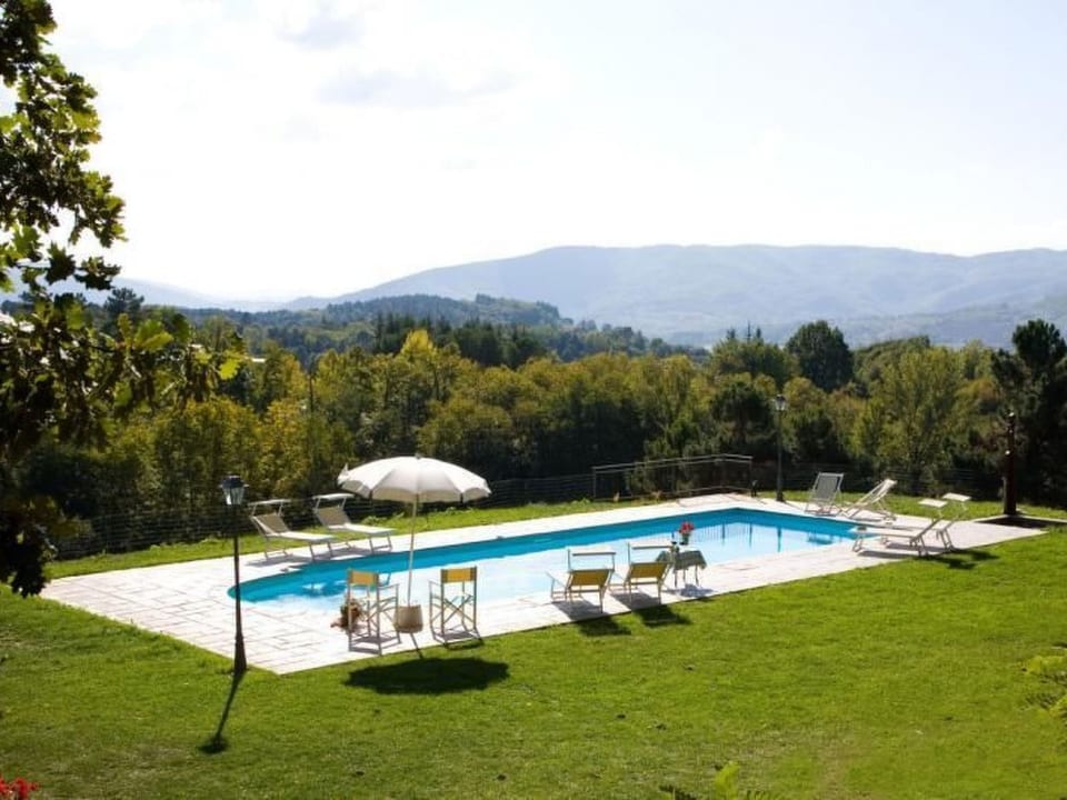 Villa Liz' Anwesen mit privatem Pool - Poppi