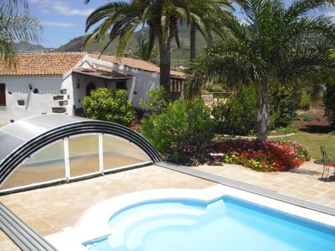 Familienanwesen von 60.000 m2 mit Schwimmbad