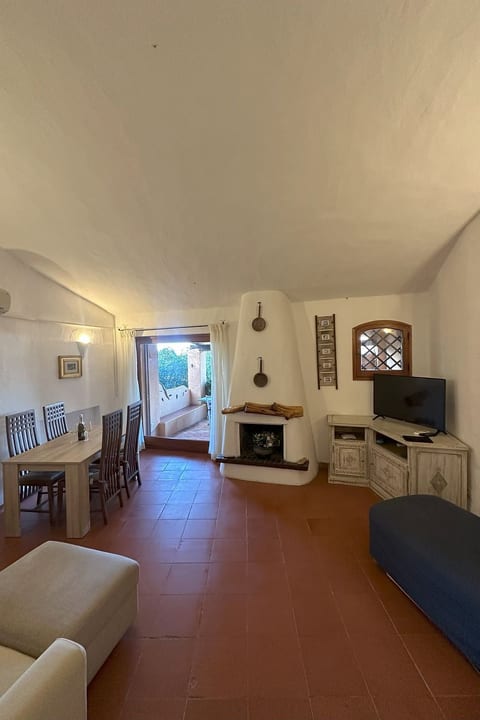 Tolle Wohnung in Liscia Di Vacca mit Grill und Garten