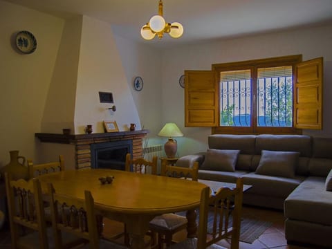 Ländliches Haus mit Jacuzzi
