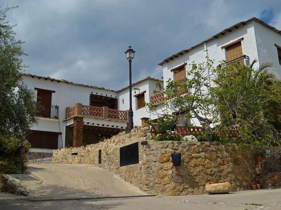 Casa acogedora en un complejo con jardín y piscina. - Válor