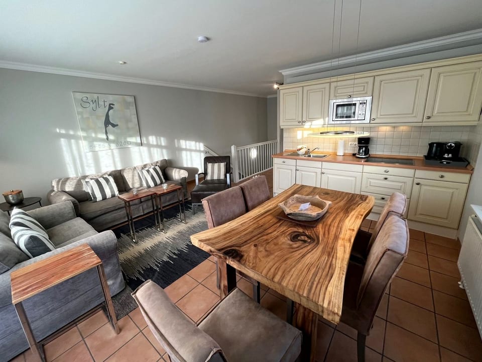 Helle Ferienwohnung mit sonniger Terrasse - Wenningstedt-Braderup