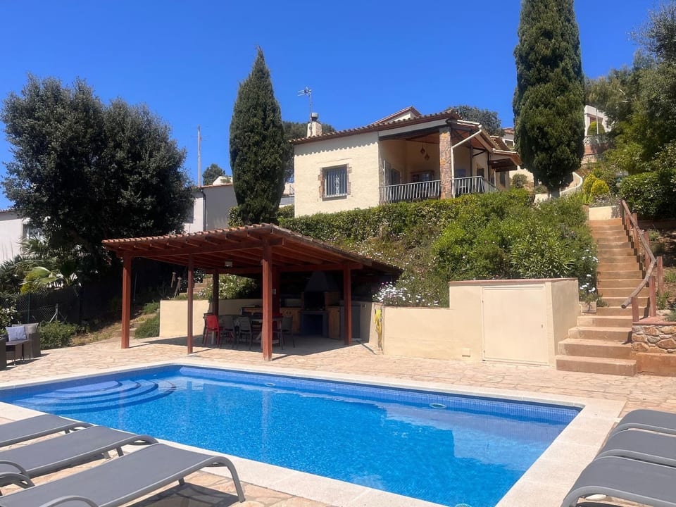 Villa Begur, piscina privada, gran vista, jardín soleado - Begur
