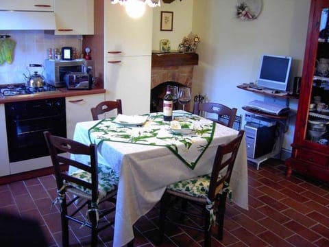 für 4 Personen ca. 70 m&sup2; in Palaia, Toskana (Provinz Pisa)