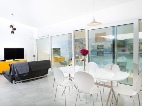 Villa Style and Sea