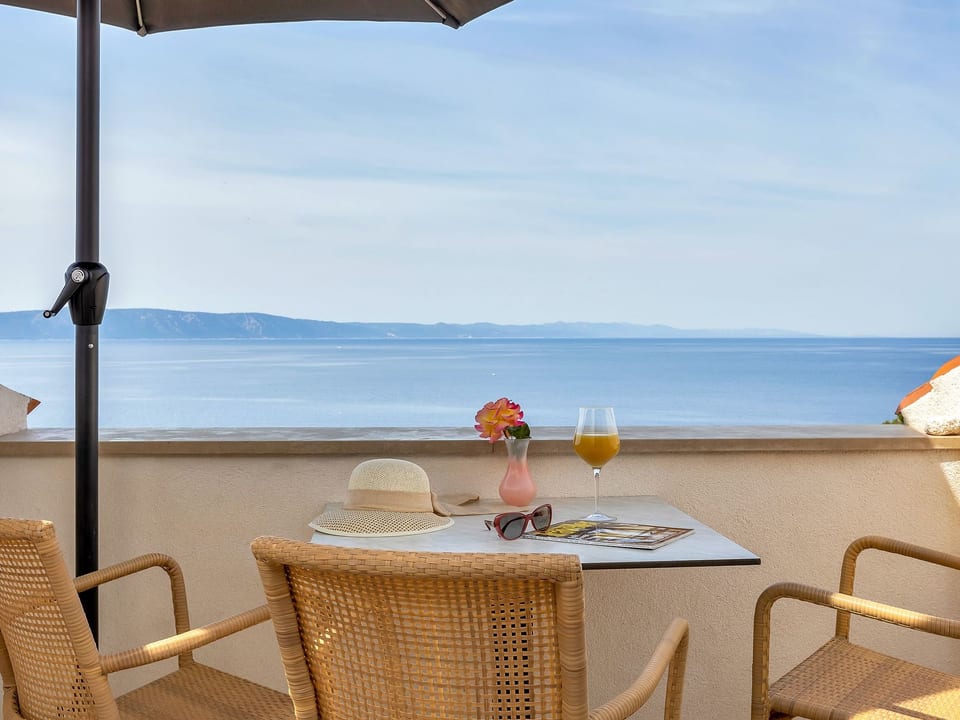 Villa Margitta mit Pool, Tennisplatz und Meerblick - Drašnice