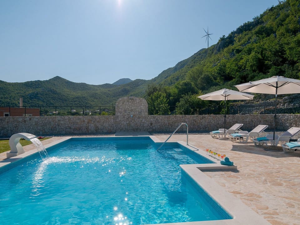 Villa Elin mit großem, privatem Pool in Seoca - Blato na Cetini