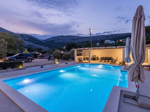 Villa Melki mit großem Privatpool