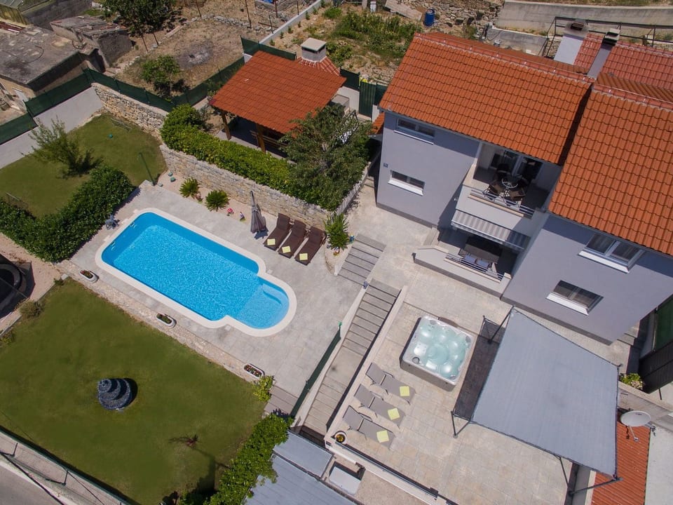 Villa Roko mit Whirlpool - Mravince