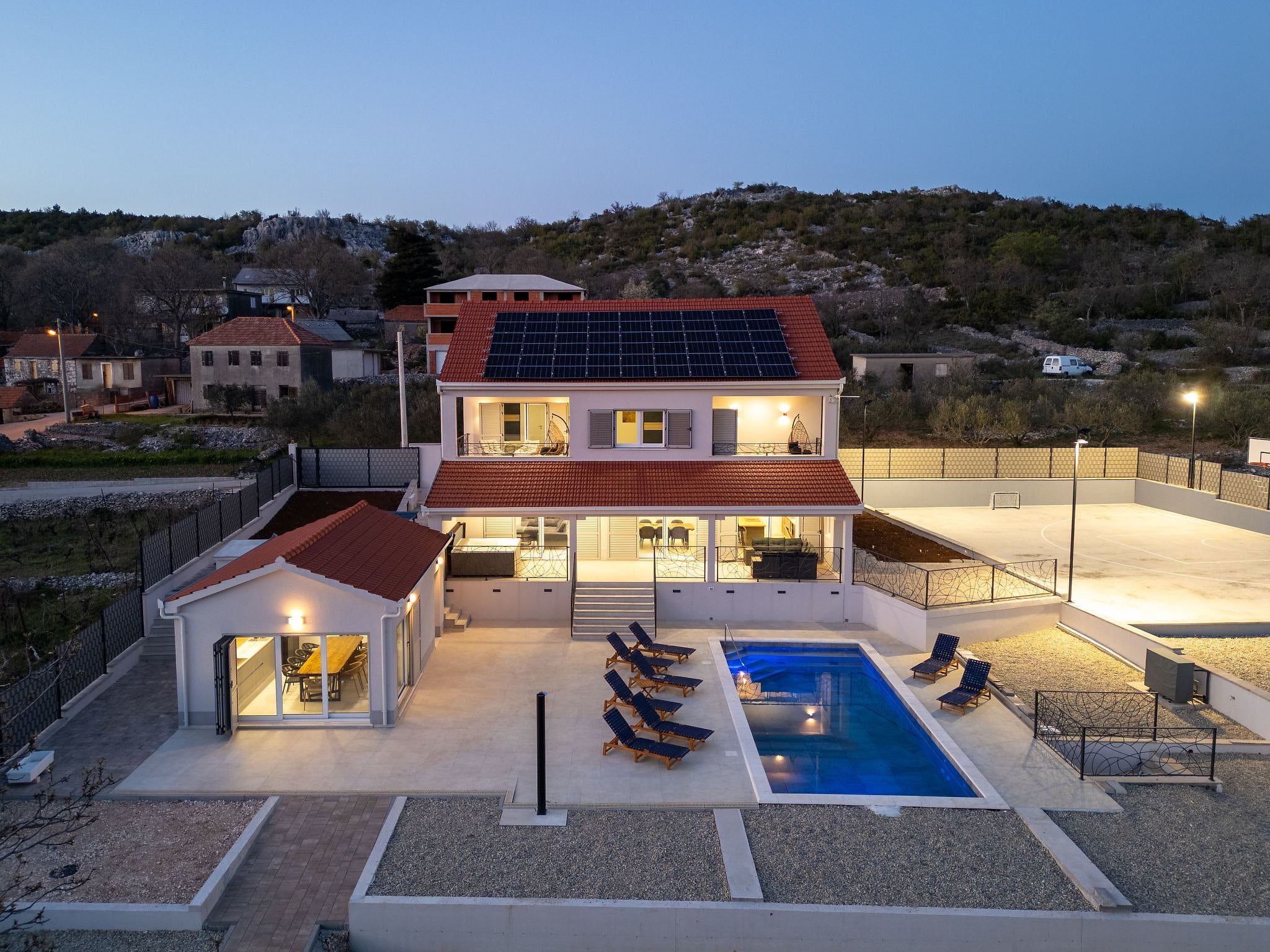 Kitchen / Dining Room