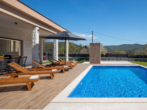 Villa Big Garden für 7 Personen und 1 Kind