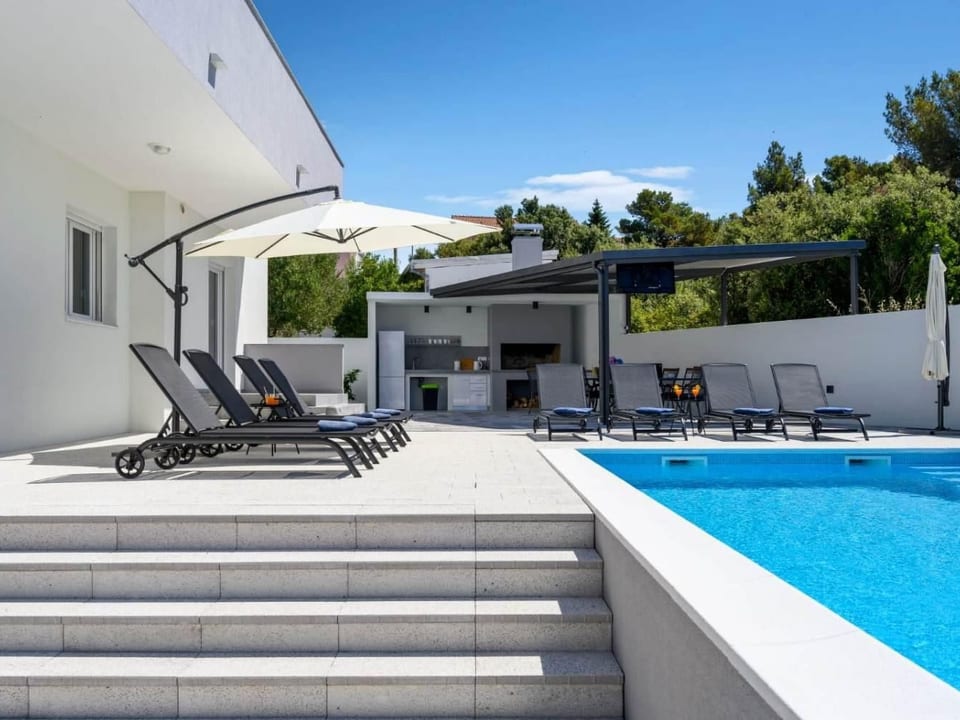 Villa Amaris für 11 Personen und 1 Kind - Brodarica