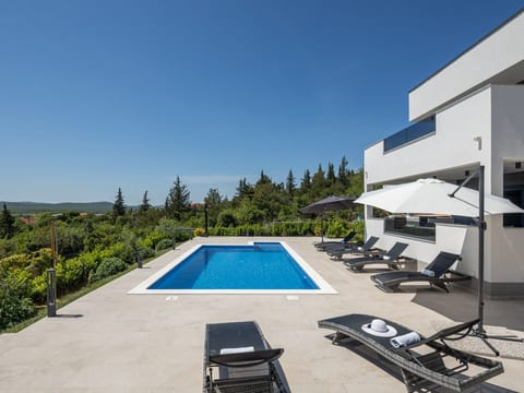 Villa Bura mit Pool und tollem Ausblick