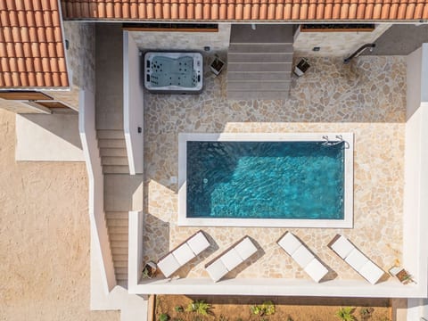 Villa Alora