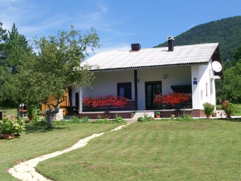 "Lana" mit Whirlpool