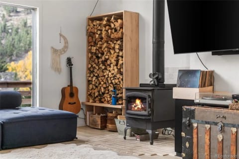 Blue Sky Nest: Modern High-Country Forest Chalet