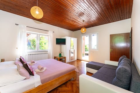 Apartments and Room Adriana - Unit 370762-13