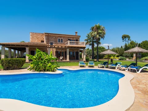 Fantastische Finca mit überdachter Terrasse
