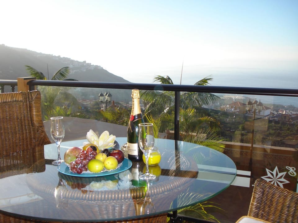 für 2 Personen und 1 Kind in Icod de los Vinos, Teneriffa - Icod de los Vinos