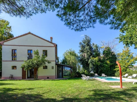 Licht unter den Buchen, Marche Urlaub, privater Pool