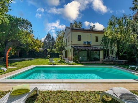 Licht unter den Buchen, Marche Urlaub, privater Pool