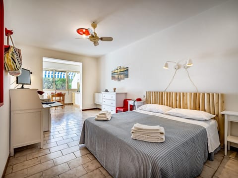 Nette Wohnung in Principina A Mare mit Terrasse und Garten