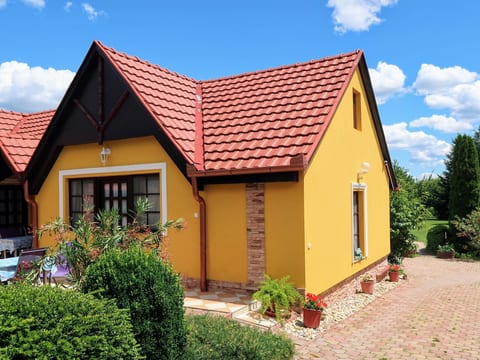 Stimmungsvolle Ferienwohnung mit großem Garten