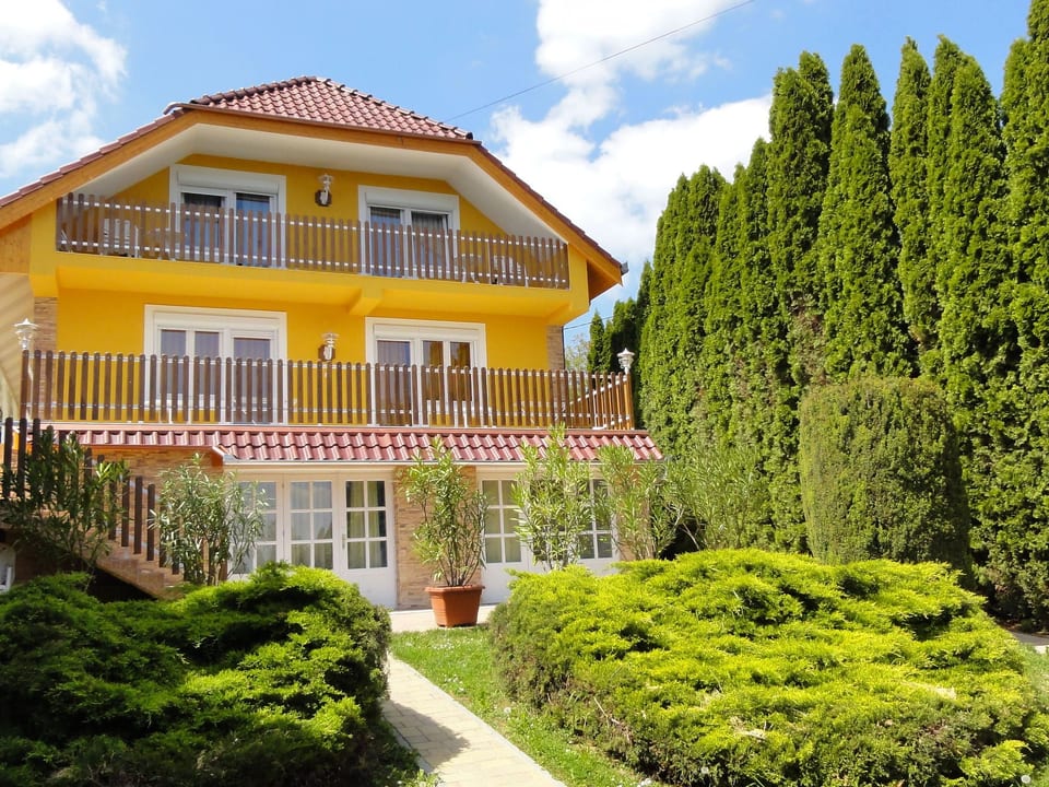 mit Terrasse und Grillstelle - Zalakaros