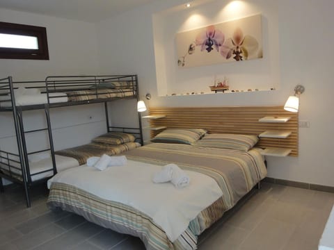 Appartement in Centola mit Grill, Terrasse und Garten