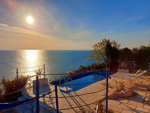 Buchtblick-Villa am Meer mit exklusivem Pool