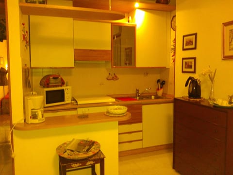NICE LITTLE FLAT IN THE  GREENERY  IN PERUGIA