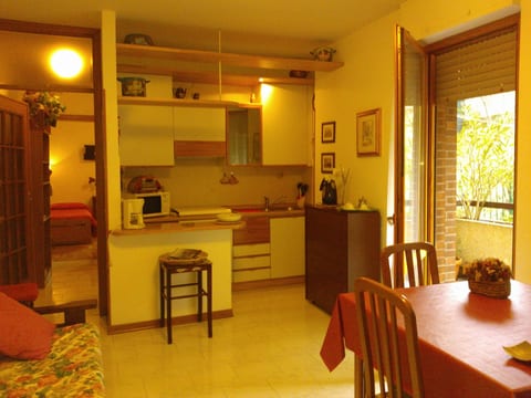 NICE LITTLE FLAT IN THE  GREENERY  IN PERUGIA