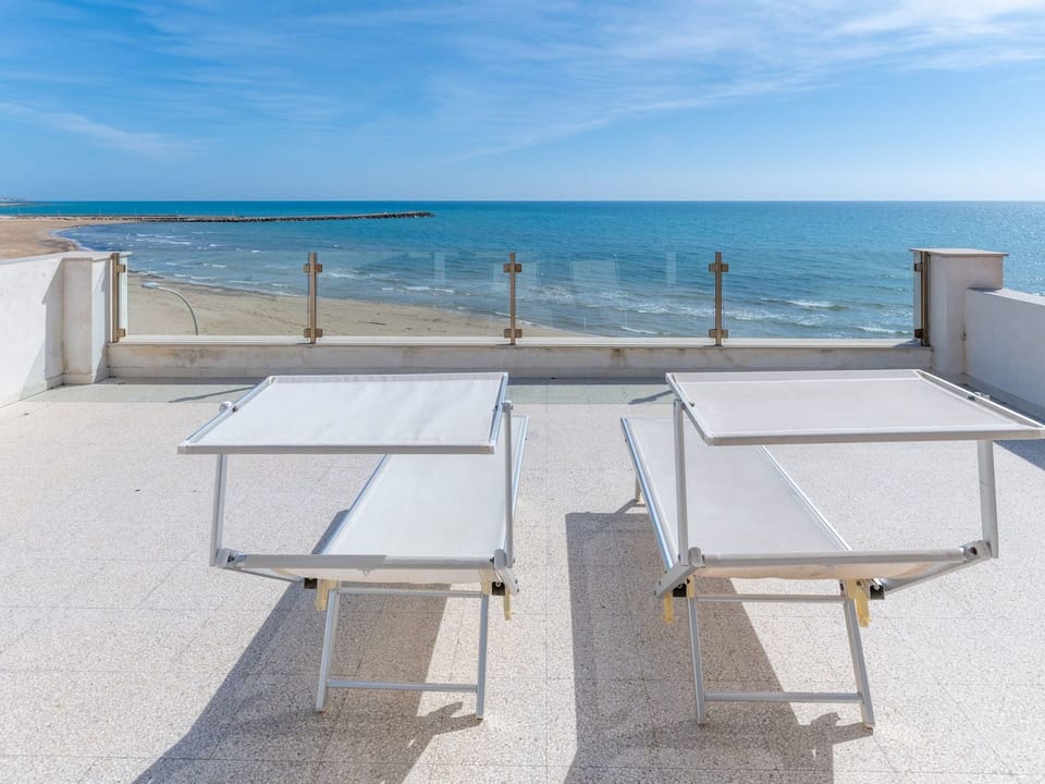 in Donnalucata mit Grill und Terrasse - Scicli