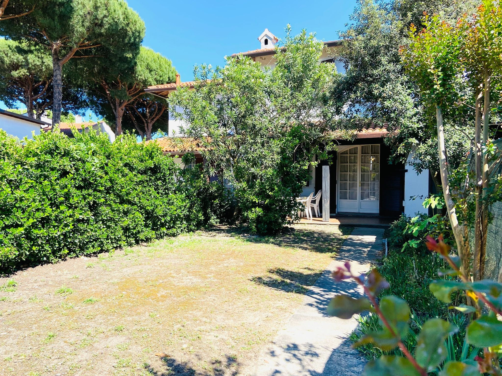 Vier-Zimmer-Villa, 2 Bäder, 2 Gärten, 2 Klima