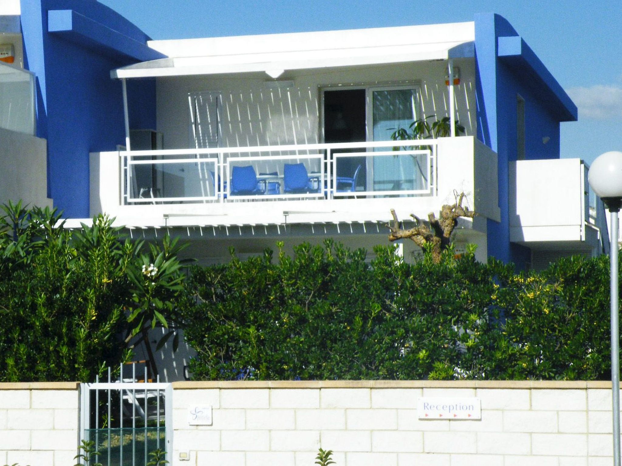 in Marina Di Ragusa mit Garten und Terrasse