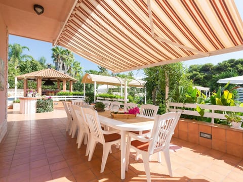 Angenehmes Haus mit privatem Pool