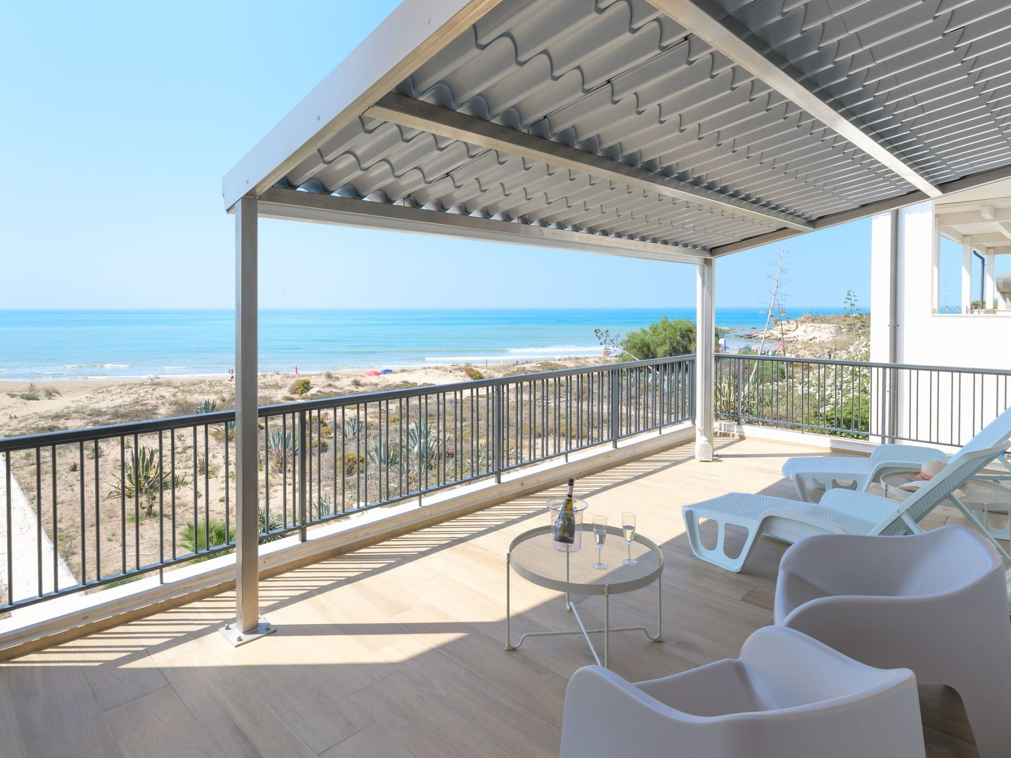 Villa am Sandstrand von Punta Secca