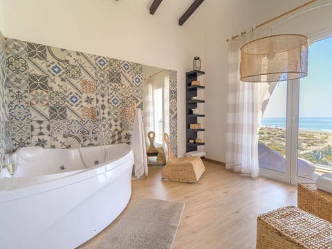 Villa am Sandstrand von Punta Secca