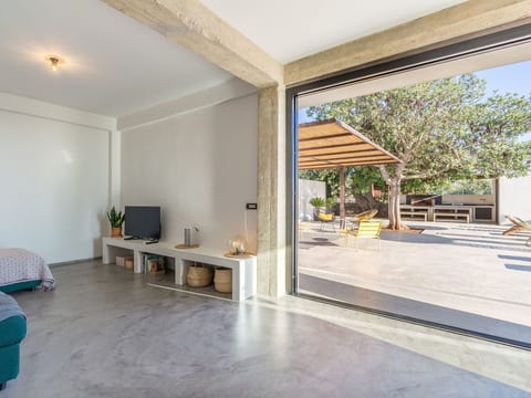 Demetra, moderne Villa mit Pool und Meerblick