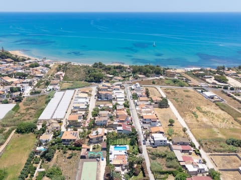 Nereide, Luxusvilla mit Pool am Meer