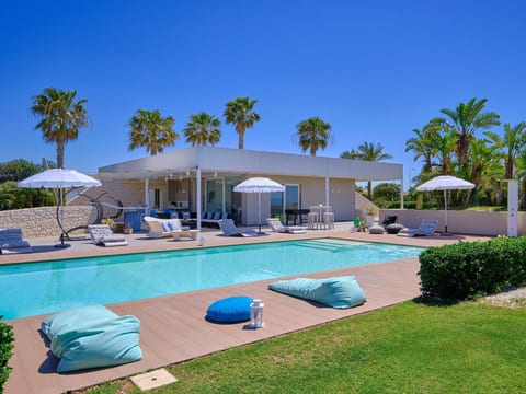 Anthea, Villa mit Pool und Fußball-Tennisplatz nur wenige Kilometer vom Strand