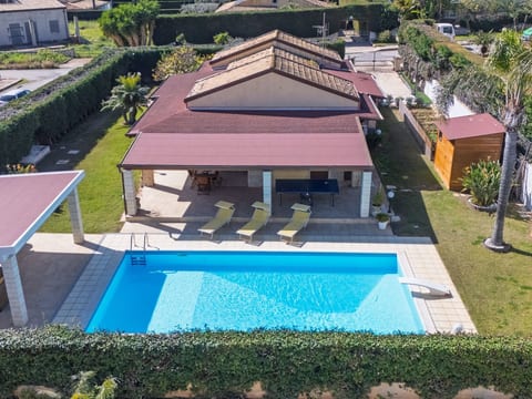 Sterlizia, Villa mit Pool in Meeresnähe