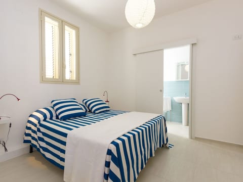 Talete, im Zentrum 40 m vom Strand entfernt