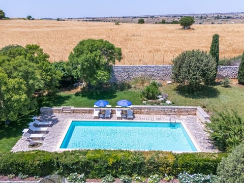 Scifazzo, typisch sizilianische Villa mit Swimmingpool