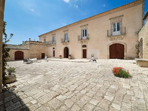 Scifazzo, typisch sizilianische Villa mit Swimmingpool